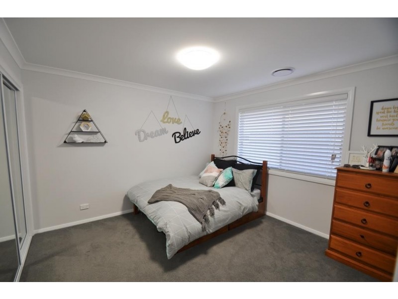 16 Apsley  Crescent, Dubbo NSW 2830