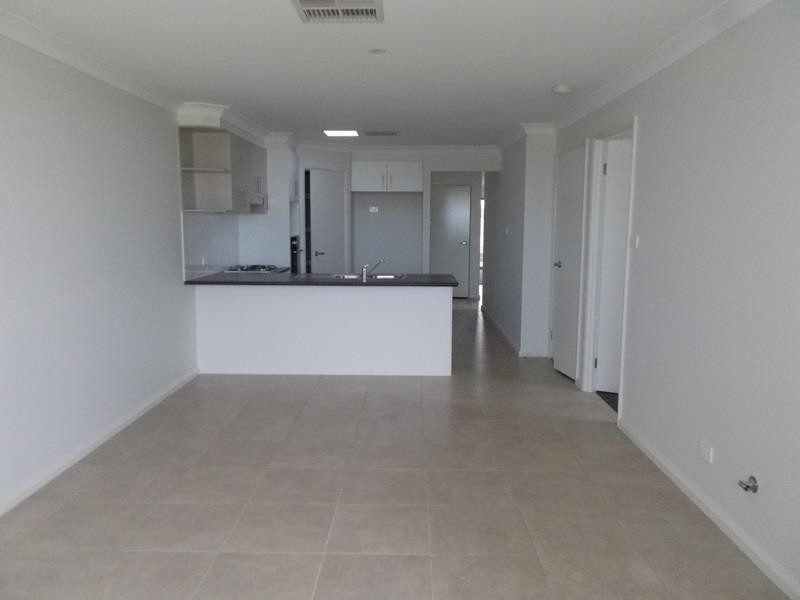 35B Champagne Drive, Dubbo NSW 2830