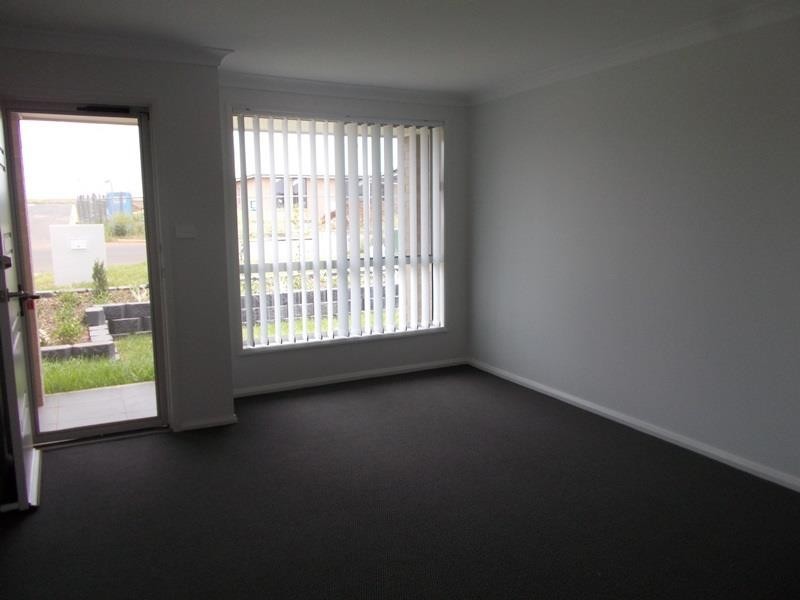 35B Champagne Drive, Dubbo NSW 2830