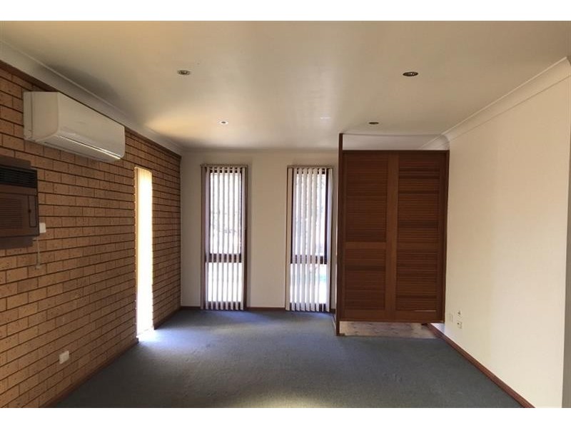 3 Greenway Place, Dubbo NSW 2830