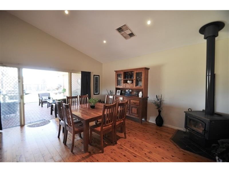 25 Torryburn Way, Dubbo NSW 2830