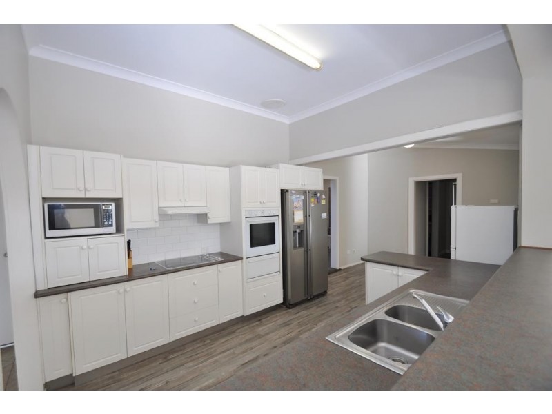 126 Wingewarra Street, Dubbo NSW 2830