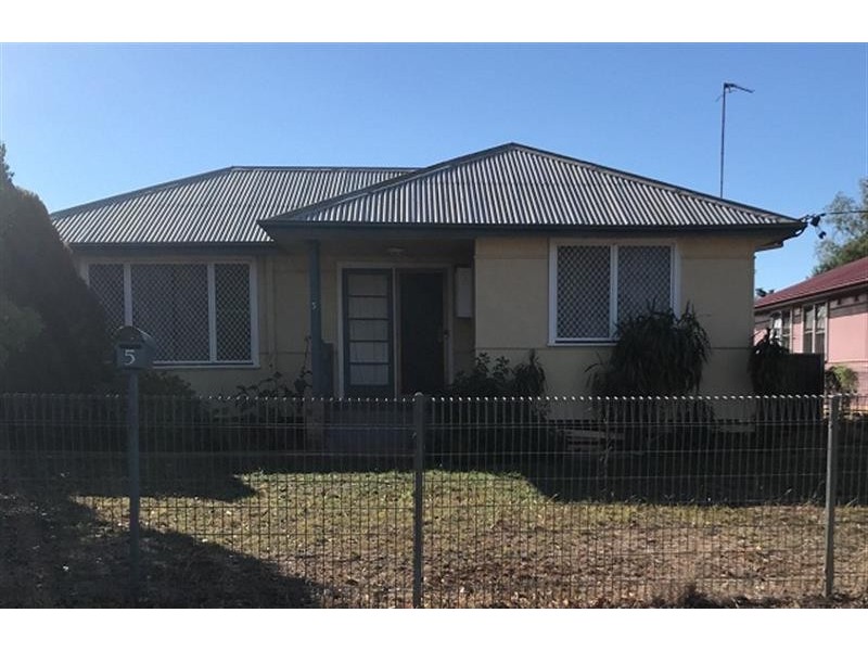 5 Coolabah Street, Dubbo NSW 2830
