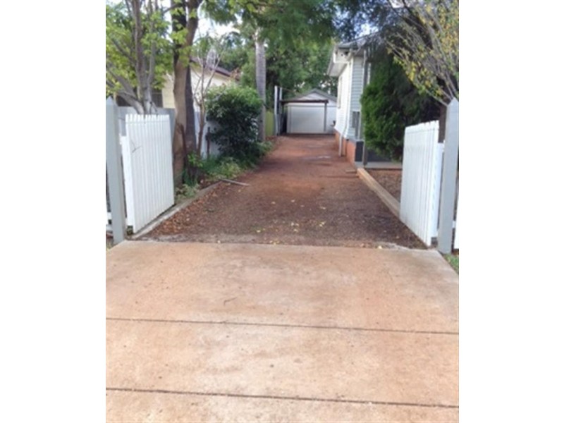 33  Elizabeth Street, Dubbo NSW 2830