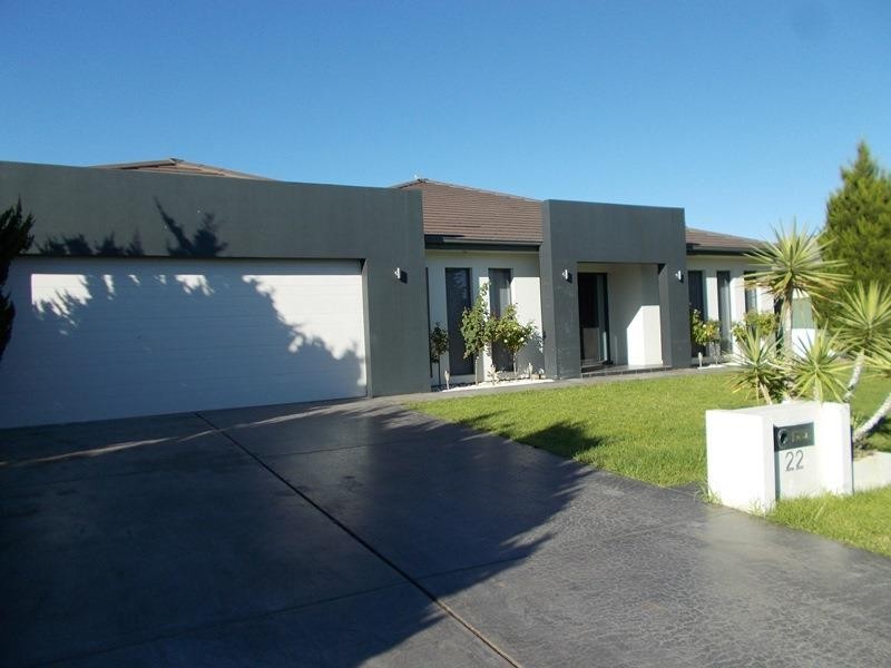 22 Cypress Point Drive, Dubbo NSW 2830