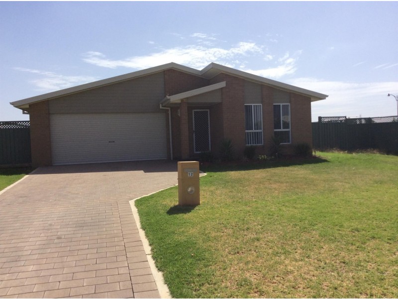 12 Argyle Avenue, Dubbo NSW 2830
