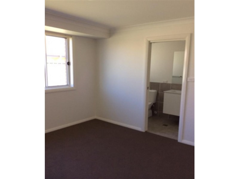 17A Magnolia Boulevarde, Dubbo NSW 2830