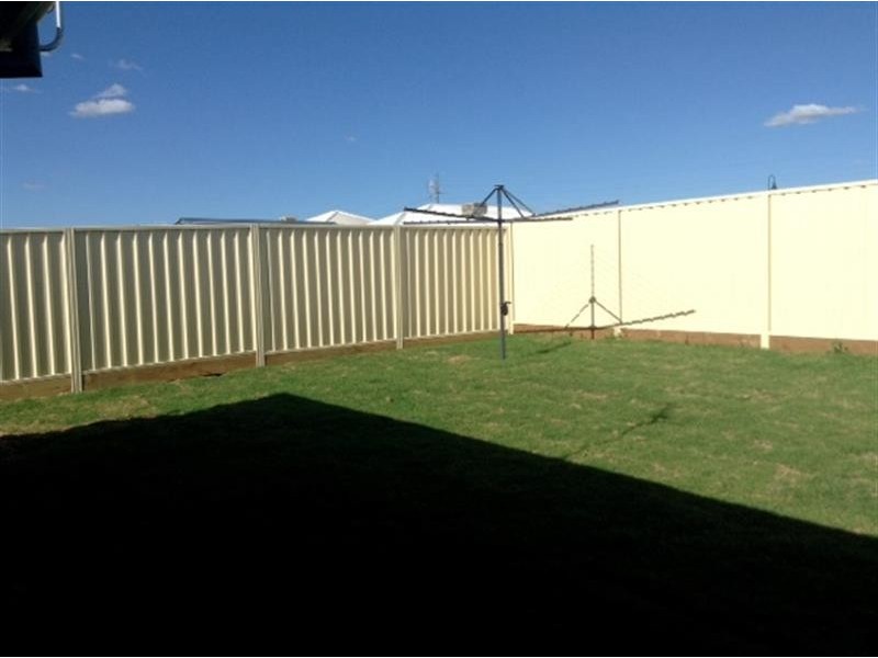 9A Mortlock Avenue, Dubbo NSW 2830