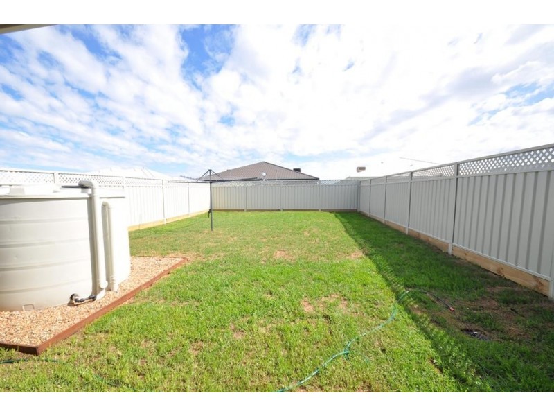 4B Apsley  Crescent, Dubbo NSW 2830