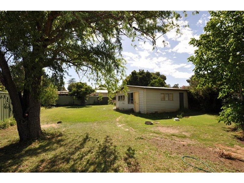12 Coral Crescent, Dubbo NSW 2830