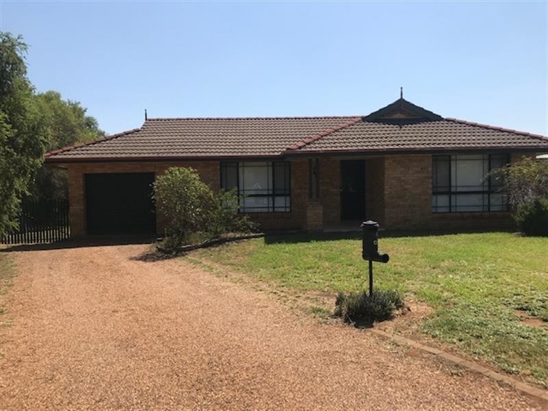 13 Loane Place, Dubbo NSW 2830