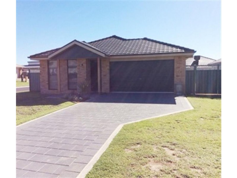 5 Askernish Drive, Dubbo NSW 2830