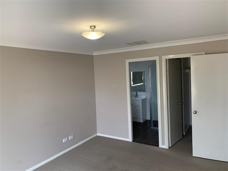 5 Askernish Drive, Dubbo NSW 2830