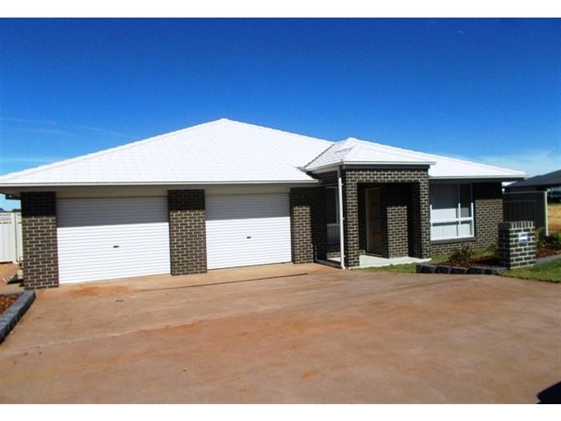 11B Apsley Crescent, Dubbo NSW 2830