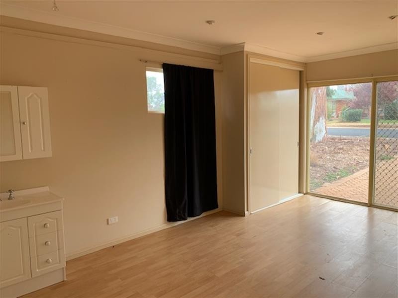 57 Sturt Circle, Dubbo NSW 2830