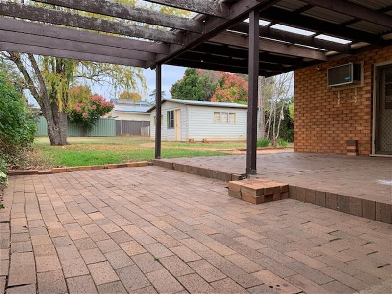12 Coral Crescent, Dubbo NSW 2830