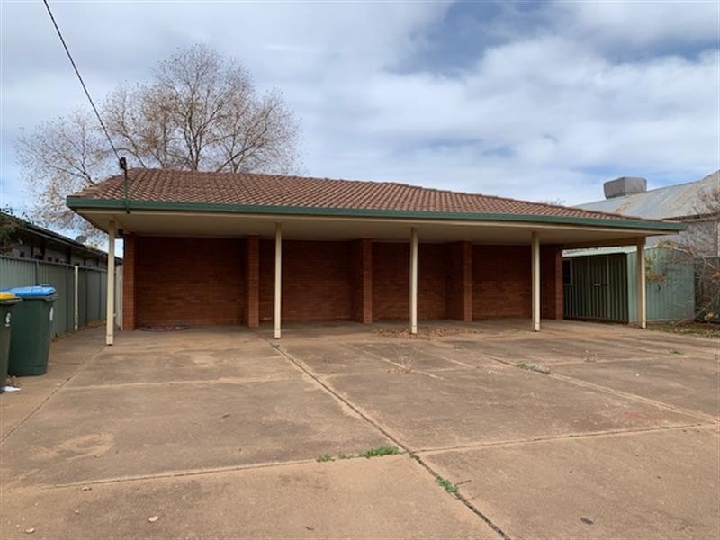 8 Ellengerah Street, Narromine NSW 2821
