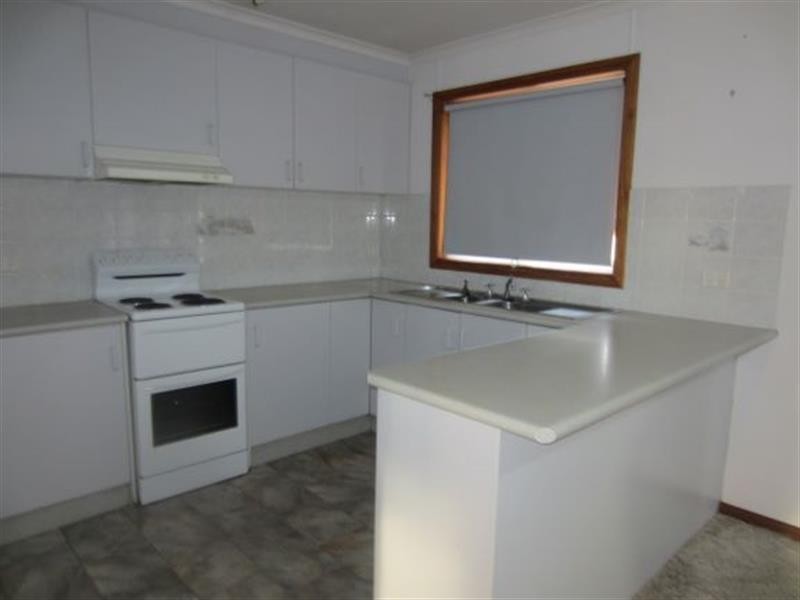 4 Mahmong Place, Cobar NSW 2835