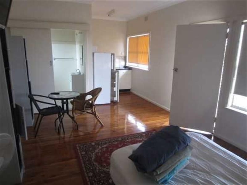 4/63 Elizabeth Crescent, Cobar NSW 2835