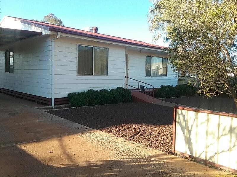 5 Eleventh Street, Cobar NSW 2835