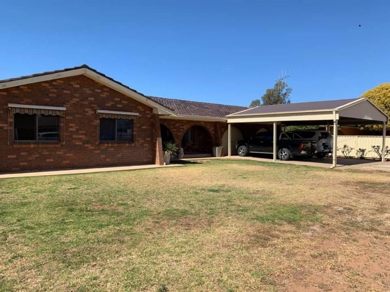 189 Algalah Street, Narromine NSW 2821