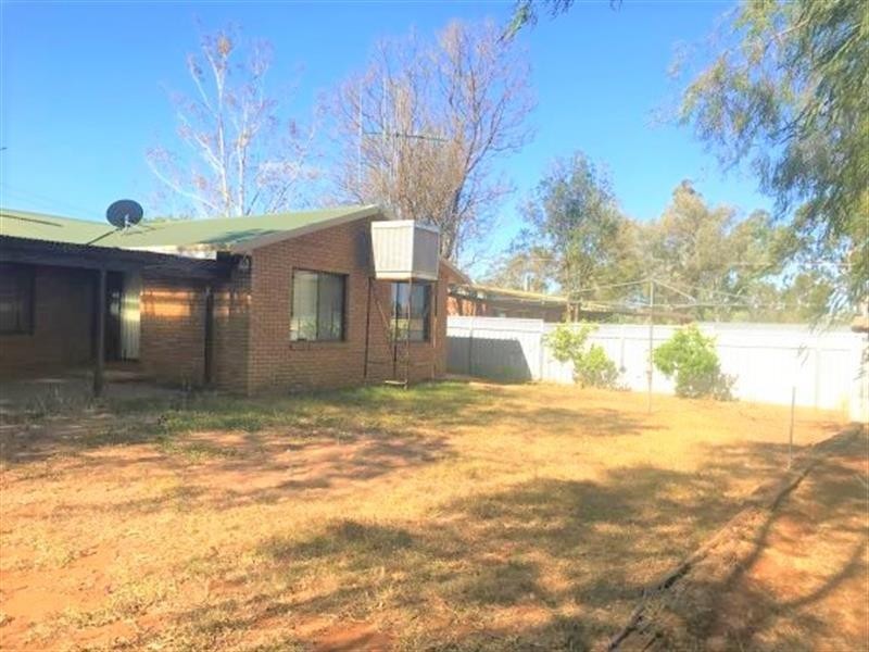 4 MULGA Place, Cobar NSW 2835