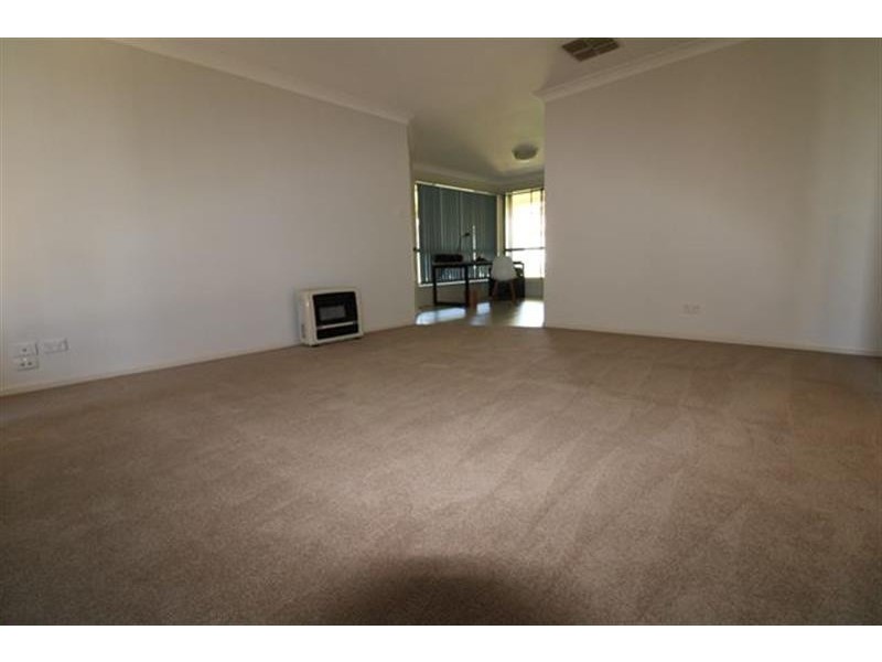 9 Cronin Place, Dubbo NSW 2830