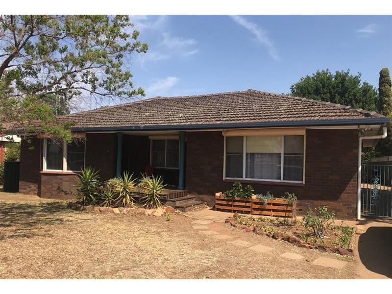 57 Margaret Crescent, Dubbo NSW 2830