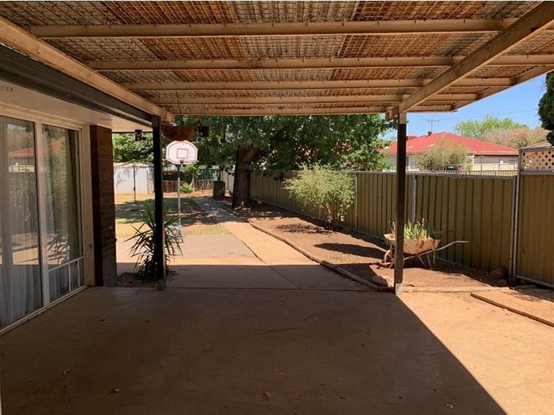 57 Margaret Crescent, Dubbo NSW 2830