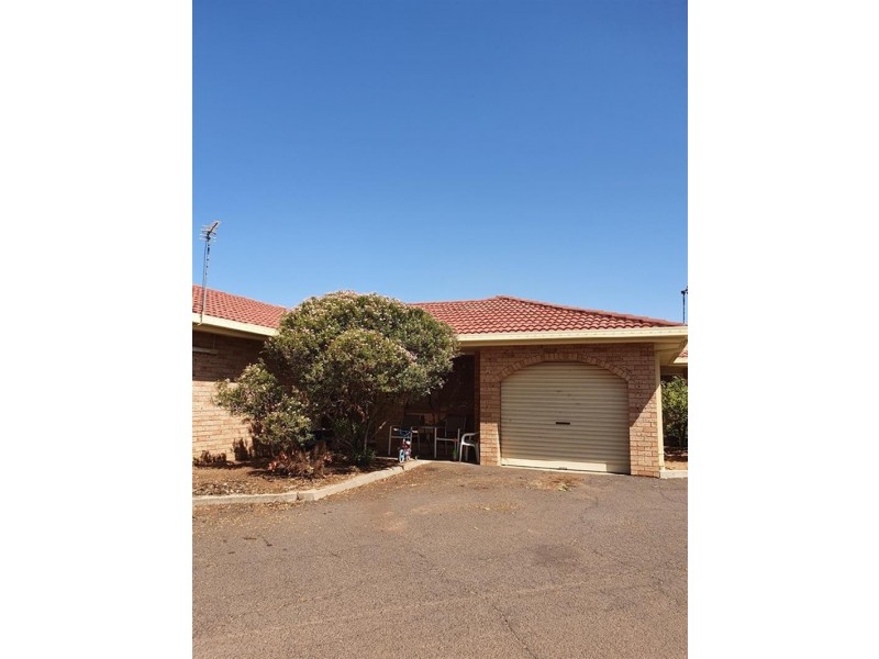 2/71 Baird  Drive, Dubbo NSW 2830