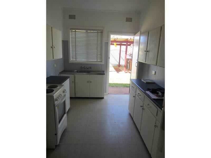 2/29 Elizabeth Crescent, Cobar NSW 2835