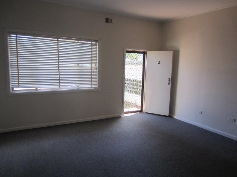 2/29 Elizabeth Crescent, Cobar NSW 2835