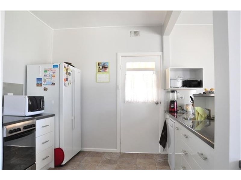 10 Wetherell Crescent, Cobar NSW 2835