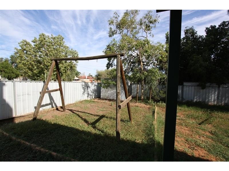 19 Murray Street, Cobar NSW 2835