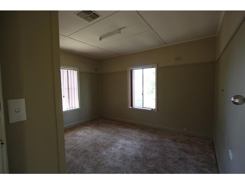 19 Murray Street, Cobar NSW 2835