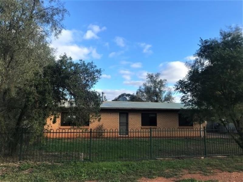 6 Mulga Place, Cobar NSW 2835
