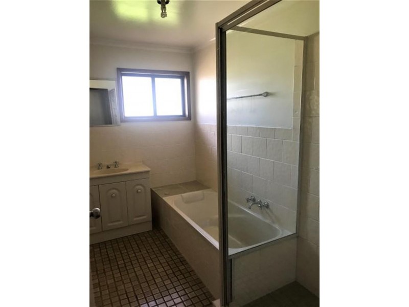 6 Mulga Place, Cobar NSW 2835