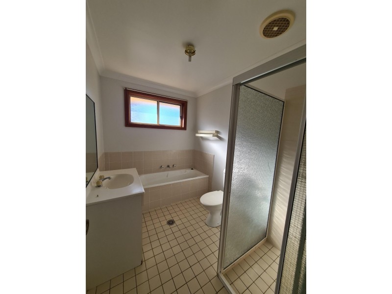 2/18 Alder Place, Dubbo NSW 2830