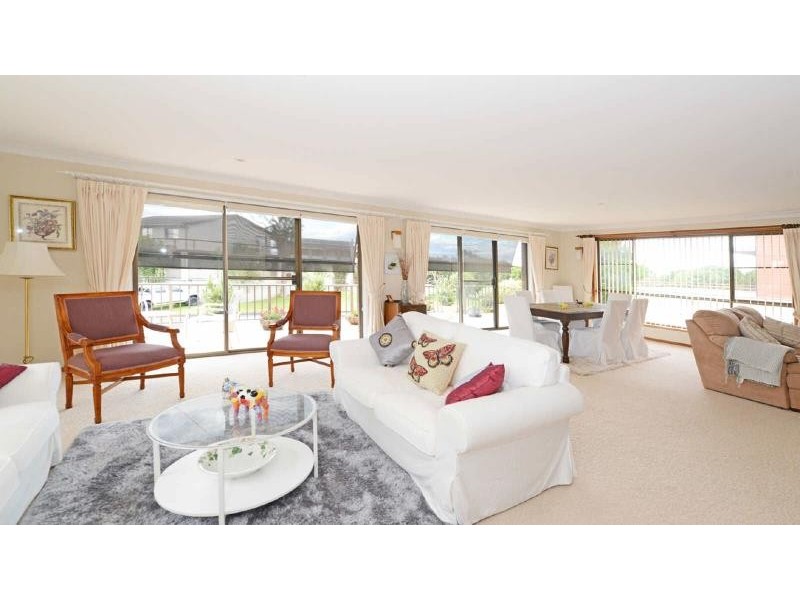 81  Lakeview Crescent, Forster NSW 2428