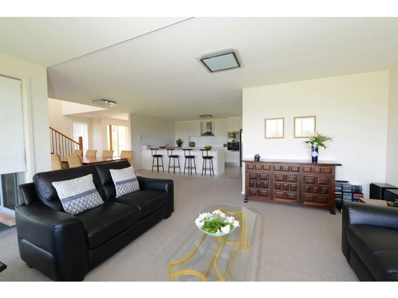 16  Torquay Cct, Red Head NSW 2430