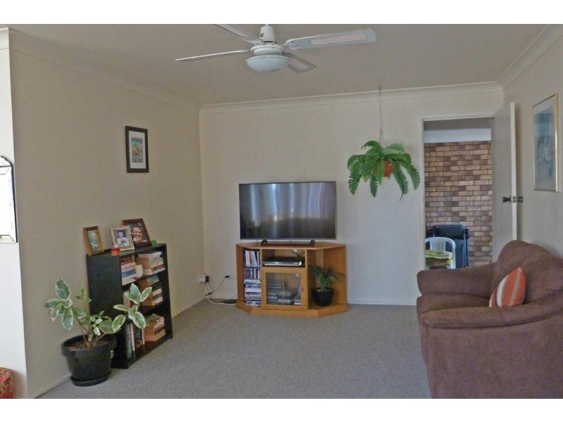 1/4  Mills Parade, Tuncurry NSW 2428