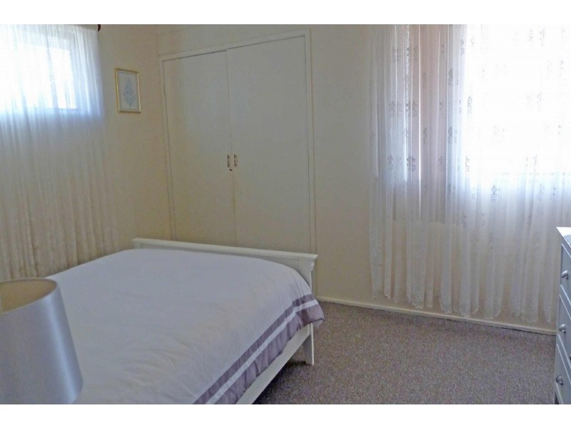 1/4  Mills Parade, Tuncurry NSW 2428