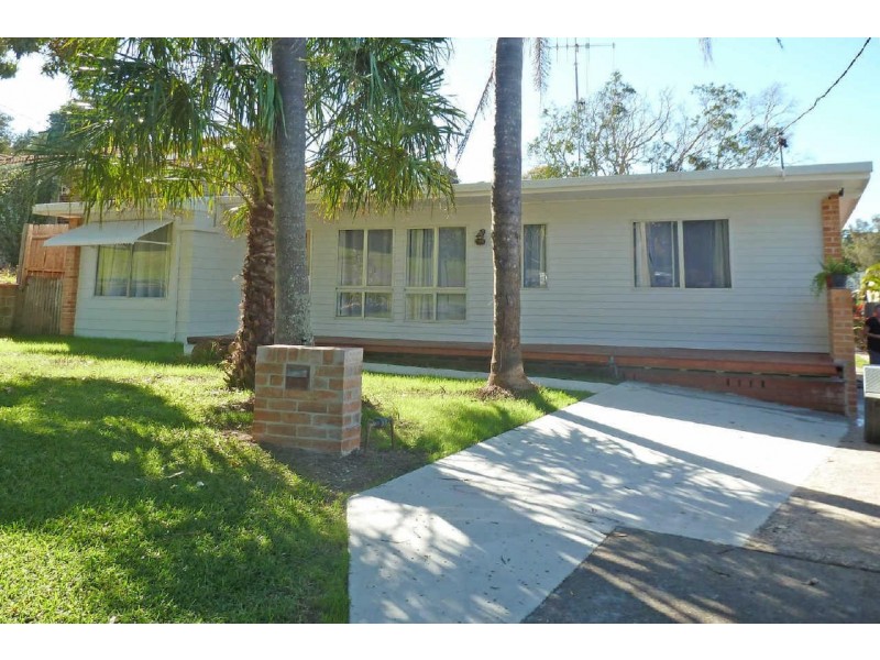 16 Water Street, Forster NSW 2428