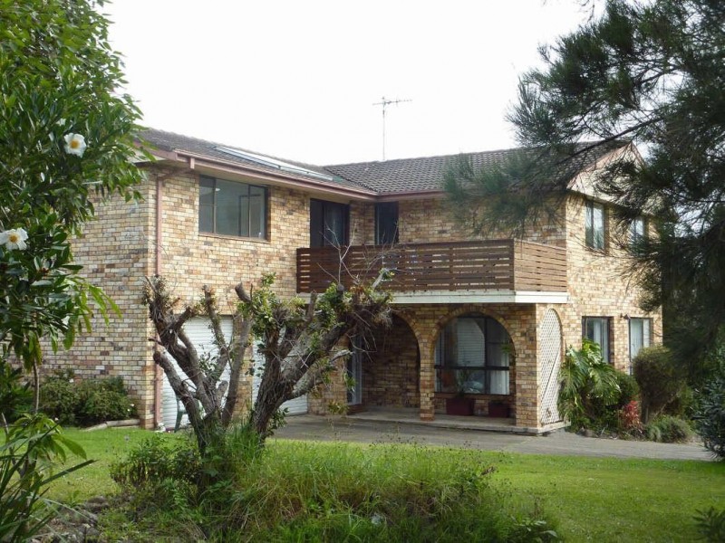 59 Lakeview Crescent, Forster NSW 2428