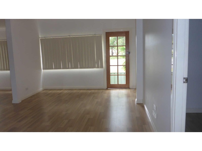 1  Kenrose Street, Forster NSW 2428