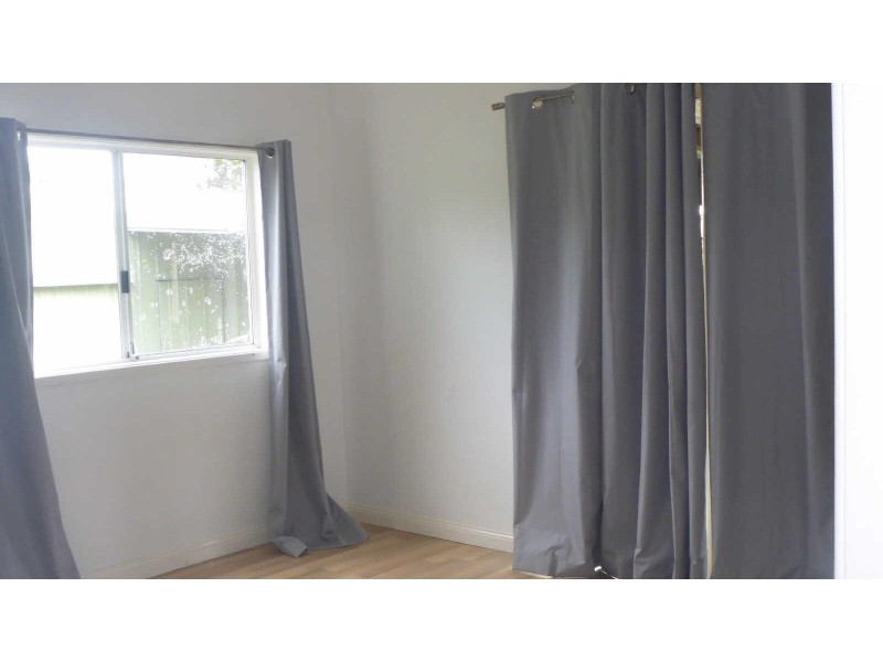 1  Kenrose Street, Forster NSW 2428