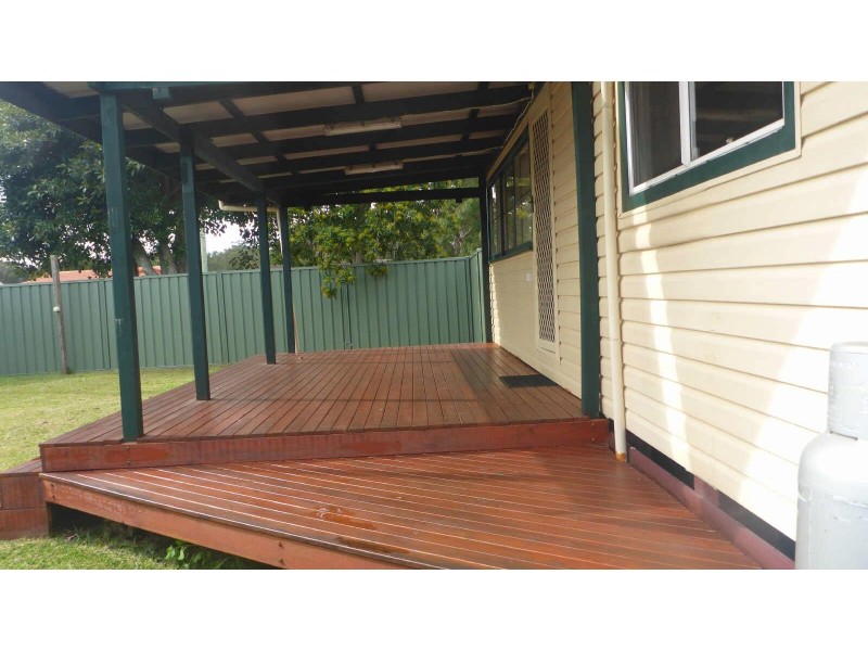 1  Kenrose Street, Forster NSW 2428