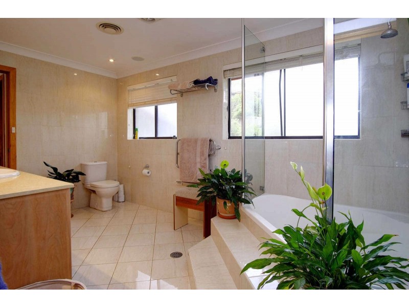 10  Miles Close, Forster NSW 2428