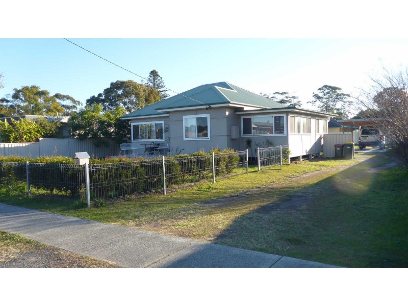 23  The Lakes Way, Forster NSW 2428