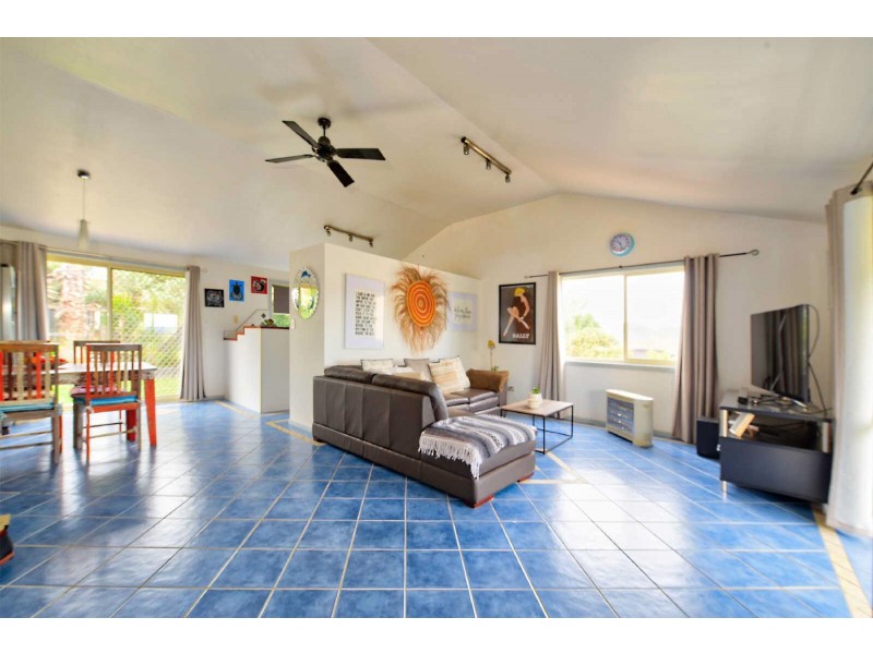 33  Belton Way, Forster NSW 2428
